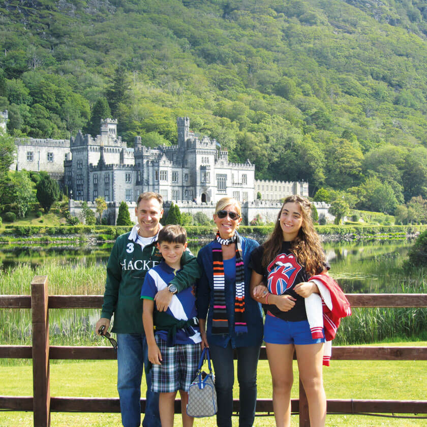 colegio público con familia para colegios y grupos