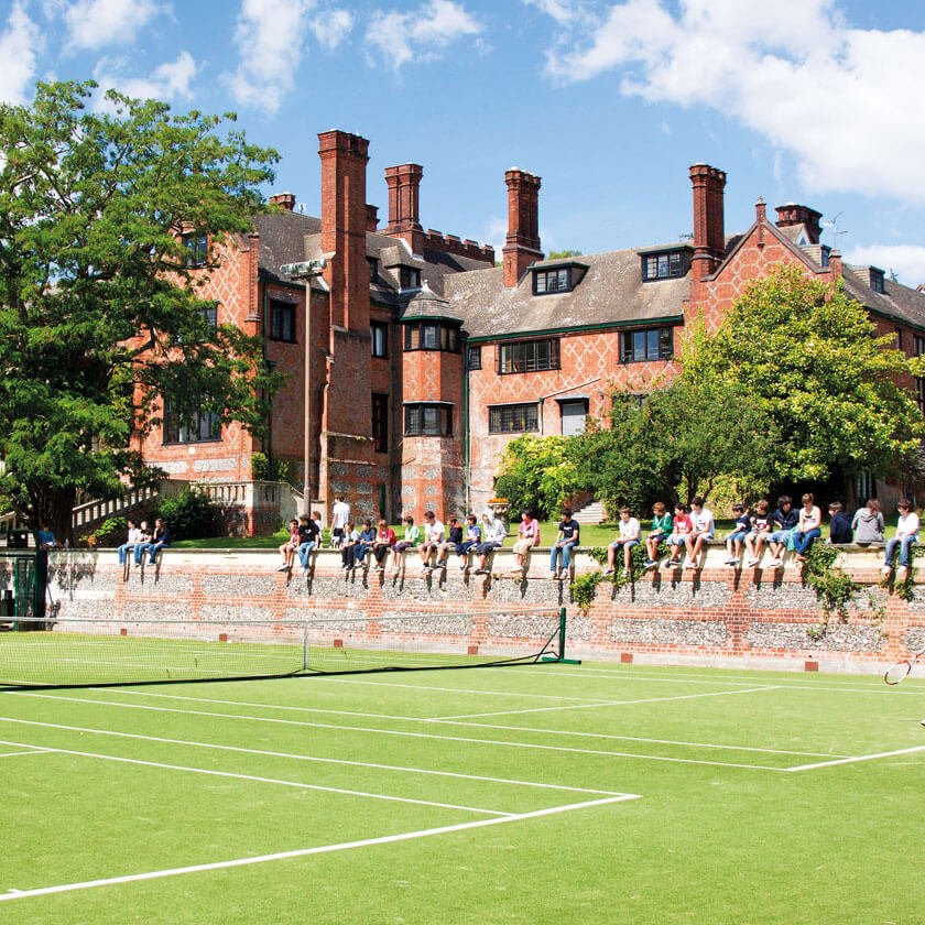 curso de verano en internados para colegios y grupos